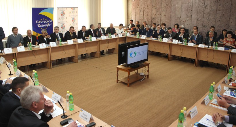 У ВНТУ відбувся міжнародний круглий стіл «Децентралізація в Україні: партнерство влади та громадськості»