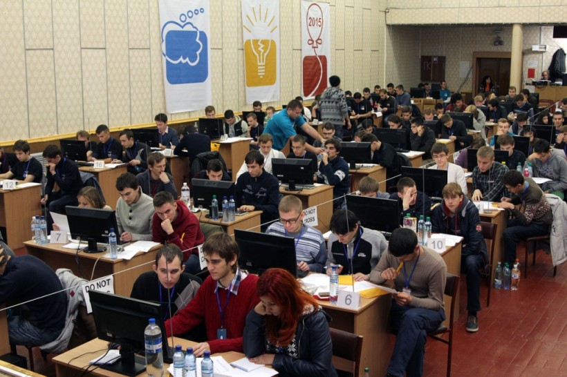 У ВНТУ відбувся півфінал студентської командної першості світу з програмування АСМ-ІСРС
