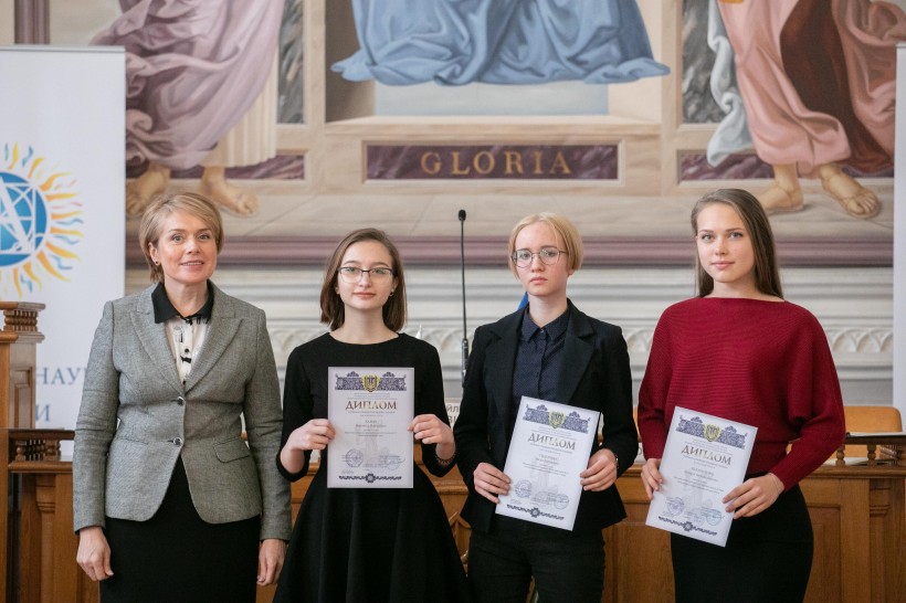Міністр занепокоєна, що молоде покоління втрачає наполегливість і терпіння – з виступу Лілії Гриневич перед лауреатами стипендії Президента України