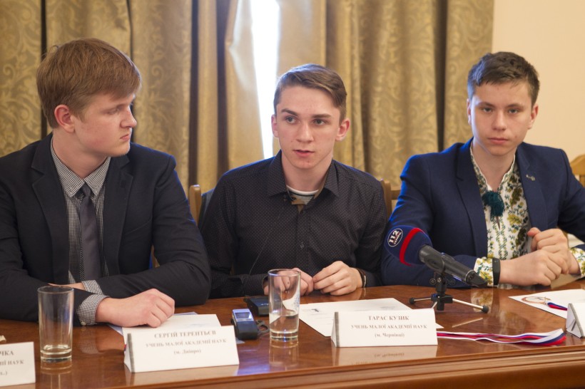 Чернівецькі учні здобули “золото” та “бронзу” на Міжнародній конференції молодих вчених у Сербії