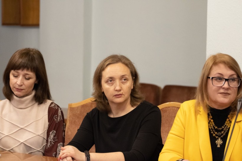 Сергій Шкарлет зустрівся з учителями початкових класів, які успішно склали сертифікацію у 2022 році