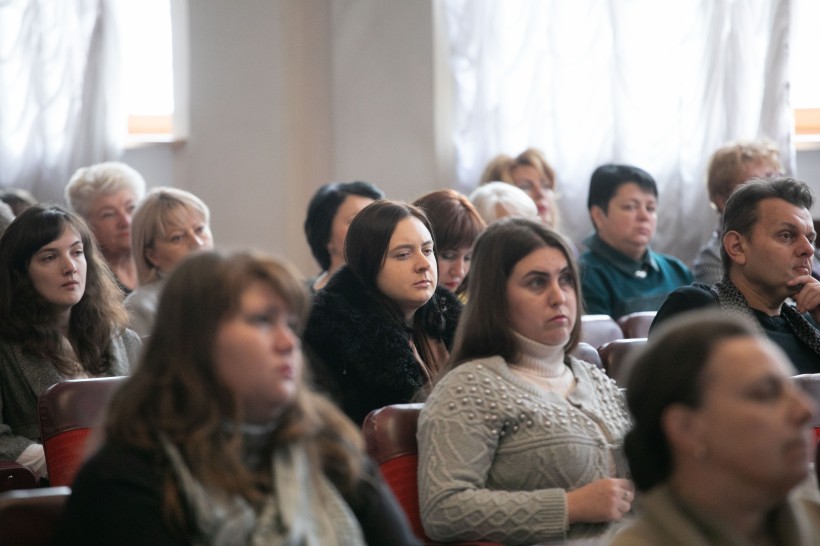 Як розповідати про Голодомор та відбирати матеріал для школярів різного віку: у МОН провели семінар для педагогів-істориків Києва
