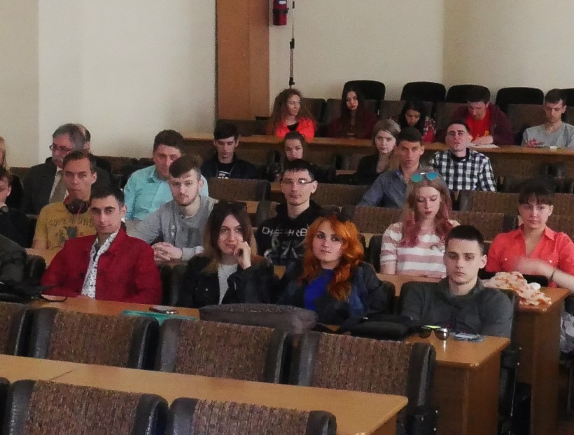 У ЗНУ молоді вчені обговорили мову програмування Piton та захист інформації в Інтернеті
