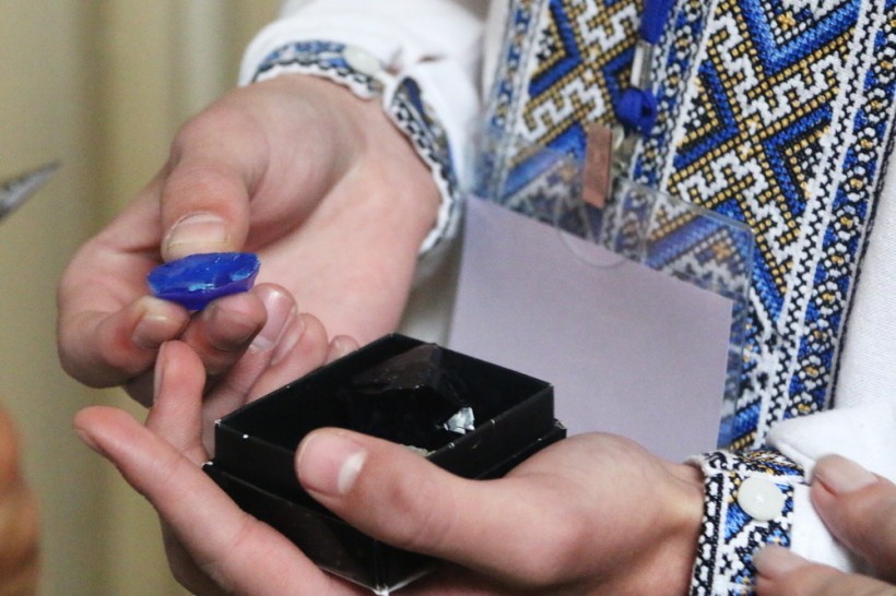 Штучні, природні та рідкі кристали: у ЛНУ нагородили 32 переможців конкурсу з кристалохімії