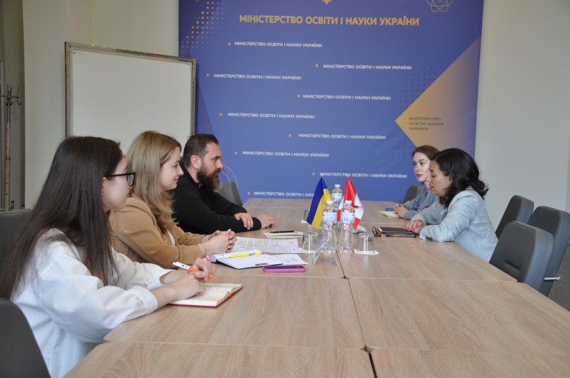 Міністр освіти і науки Оксен Лісовий провів зустріч із Надзвичайним і Повноважним Послом Канади в Україні пані Ларисою Ґаладзою