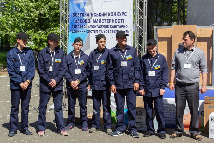 Монтаж сантехніки та робота з сучасним обладнанням: в Україні визначили найкращих майстрів серед учнів ПТНЗ