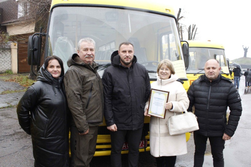 Автопарк шкільних автобусів Черкащини поповнили 11 одиницями автотранспорту