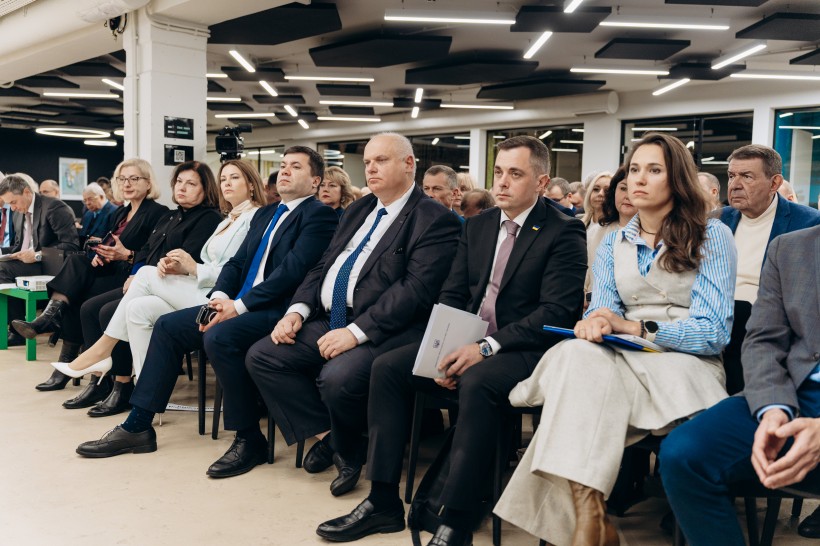 Розвиток вищої освіти, автономія університетів і нові механізми співпраці: про що говорили на зустрічі з ректорами ЗВО