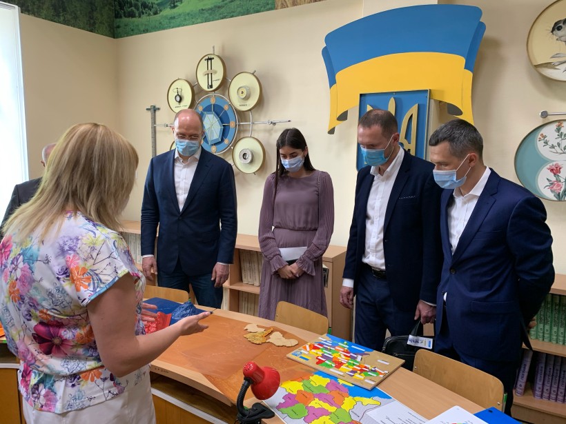 Т.в.о. Міністра освіти і науки України Сергій Шкарлет у складі урядової делегації відвідав школу для дітей з порушеннями зору