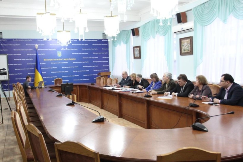 Павло Хобзей провів нараду з представниками областей щодо розвитку та модернізації мережі професійно-технічних закладів