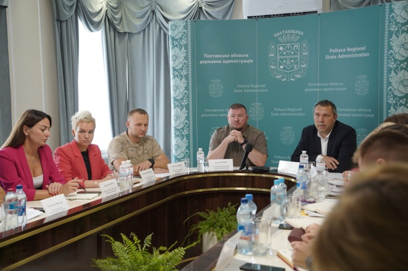 У Полтаві за участю Держсекретаря МОН проведено нараду щодо готовності області до початку нового навчального року