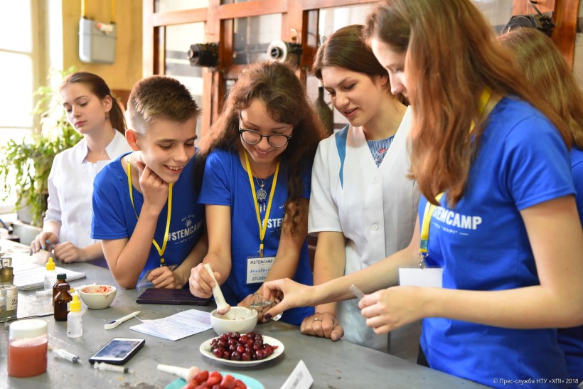 У ХПІ стартував STEMCamp School, учасниками якого стали близько 100 школярів