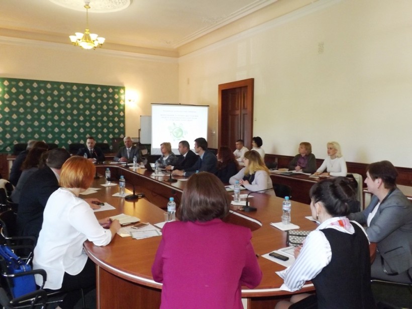 У ЖНАЕУ науковці обговорювали розвиток біоекономічної системи на сільських територіях