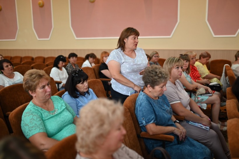 Віра Рогова оглянула черкаські заклади освіти та укриття