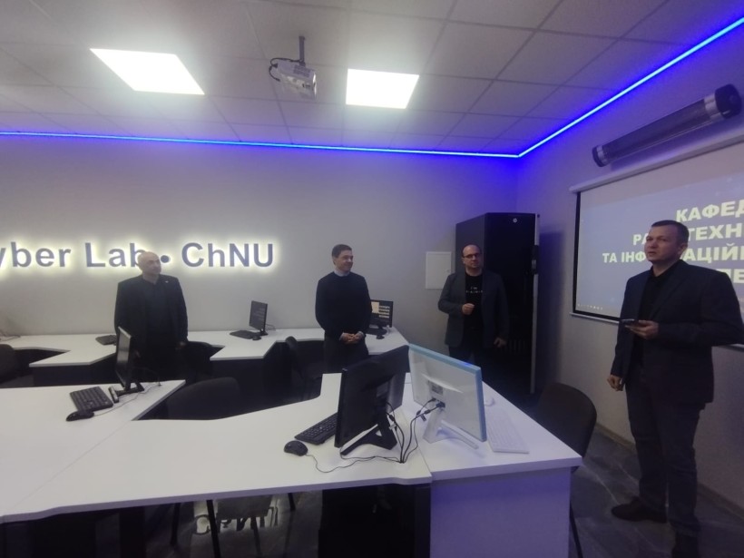Чернівці: 150 років університету, дослідницькі інфраструктури та презентація ключових реформ у науці