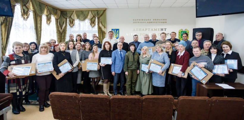 Цифрові пристрої для вчителів: понад 3 100 ноутбуків отримали вчителі Сумщини й Харківщини