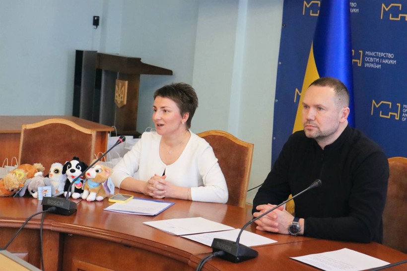 Цифрові пристрої для освітян: для 55 дитсадків Києва, Бучі та Броварів передано ноутбуки
