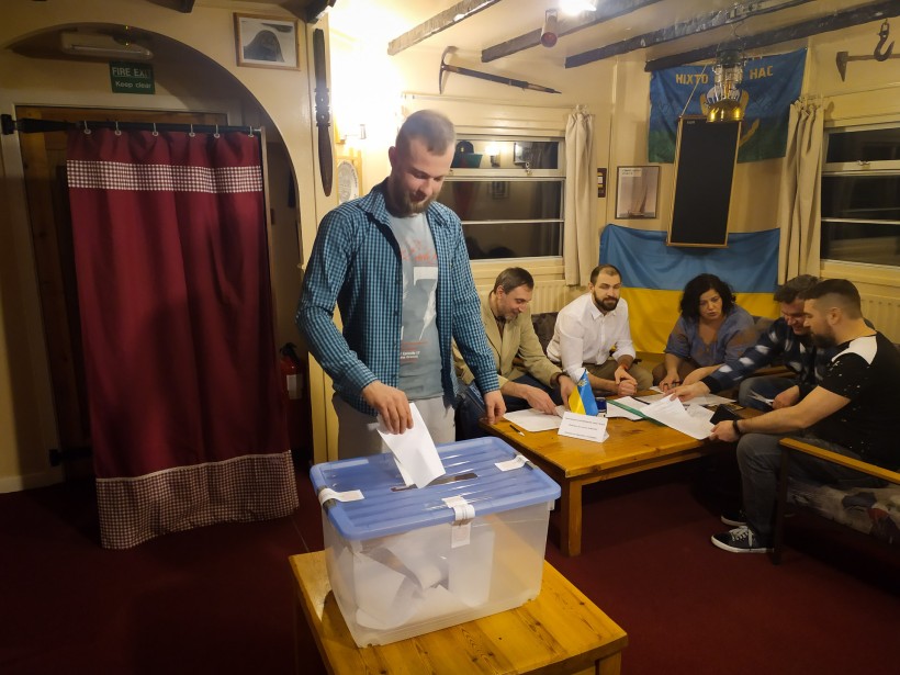 Найвіддаленіша дільниця проголосувала – 12 українських полярників і полярниць віддали голоси за списки партій на виборах до ВРУ