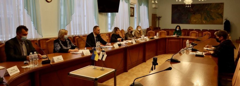 Фінська підтримка реформи української школи: Сергій Шкарлет зустрівся з Надзвичайним і Повноважним Послом Фінляндської Республіки в Україні пані Пяйві Лайне