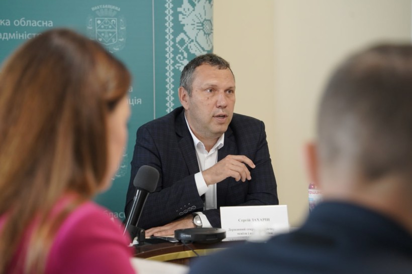 У Полтаві за участю Держсекретаря МОН проведено нараду щодо готовності області до початку нового навчального року