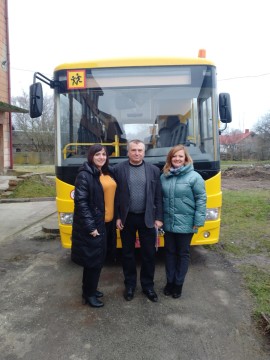 Заклади освіти Рівненщини отримали нові шкільні автобуси