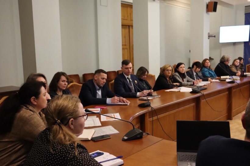Сергій Шкарлет зустрівся з Командою підтримки реформ при МОН