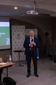 Сергій Шкарлет і Віра Рогова взяли участь у нараді керівників закладів післядипломної педагогічної освіти