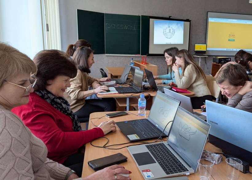 Цифрова трансформація освіти: успішний тренінг для педагогів Полтавщини