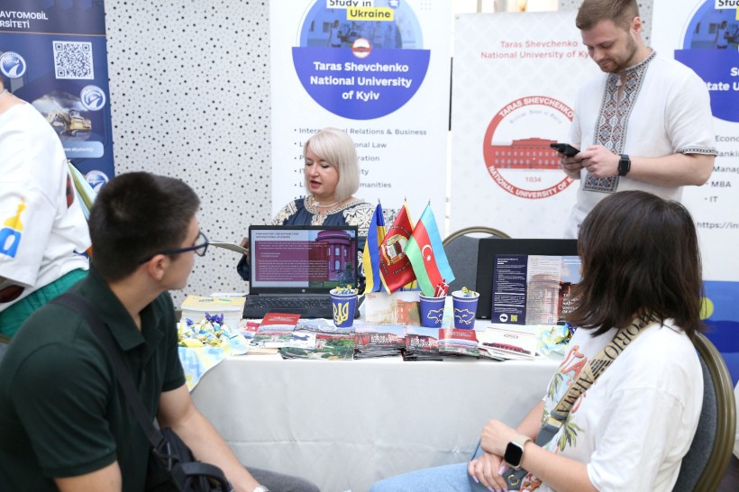 Виставка український університетів в Азербайджані: презентація можливостей української вищої освіти для іноземних вступників