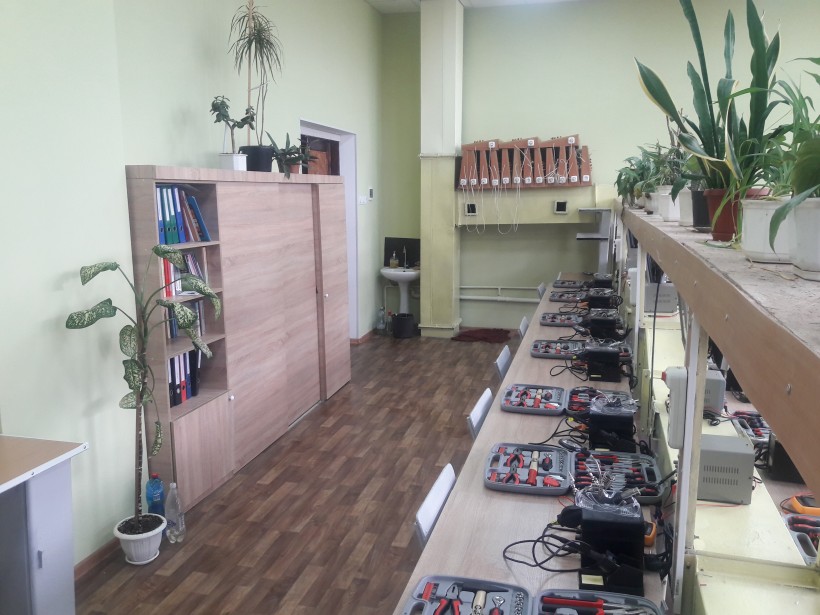 У хмельницькому ліцеї відкрили STEM-центр — там вивчатимуть основи програмування