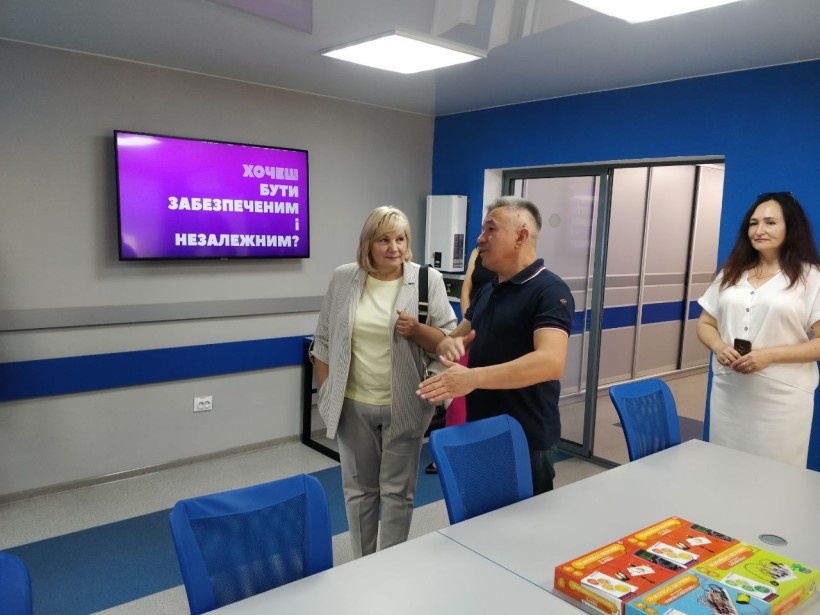 Заступниця Міністра Віра Рогова оглянула стан готовності закладів освіти Рівненщини до нового навчального року