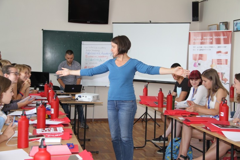 У СумДУ триває Літня школа журналістики, учасниками якої стала молодь з 4 регіонів країни