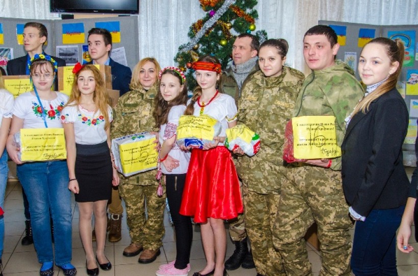 Школярі Дніпропетровщини відправили допомогу в зону АТО