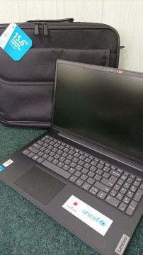 Педагоги з деокупованих територій Київщини отримали майже 600 ноутбуків від ЮНІСЕФ