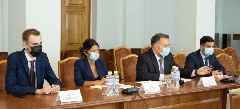 Сергій Шкарлет обговорив із Послом Республіки Кіпр в Україні Луїсом Телемаху ключові напрями взаємодії в галузі освіти