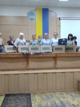 Учителі Луганщини отримали майже 700 ноутбуків від ЮНІСЕФ