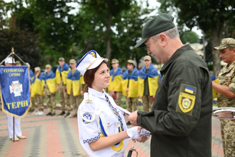 Найкращим знавцям дисципліни «Захист України» вручили обласні почесні відзнаки