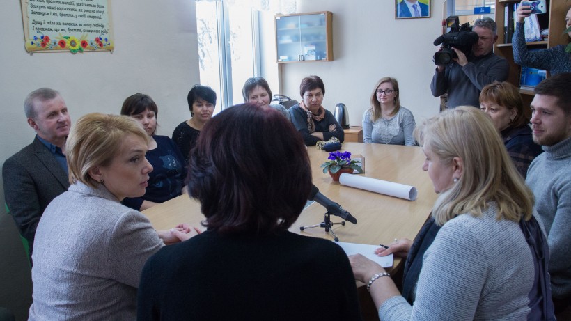 Лілія Гриневич: Нова українська школа, як і святий Миколай, у 2018 році має прийти не у вибрані школи, а в кожну школу України, незалежно від її розташування