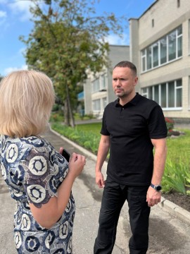 Сергій Шкарлет оглянув пошкоджені заклади освіти Сумщини та обговорив з керівництвом області підготовку до навчального року