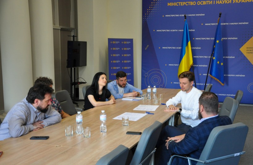 Освіта для підлітків із сіл і містечок: МОН і «Змінотворці» уклали меморандум