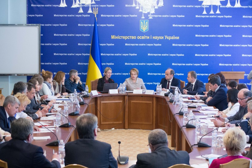 Лілія Гриневич закликає відмовитись від посередників: ВНЗ мають розвивати власні підрозділи, що працюватимуть з іноземними студентами