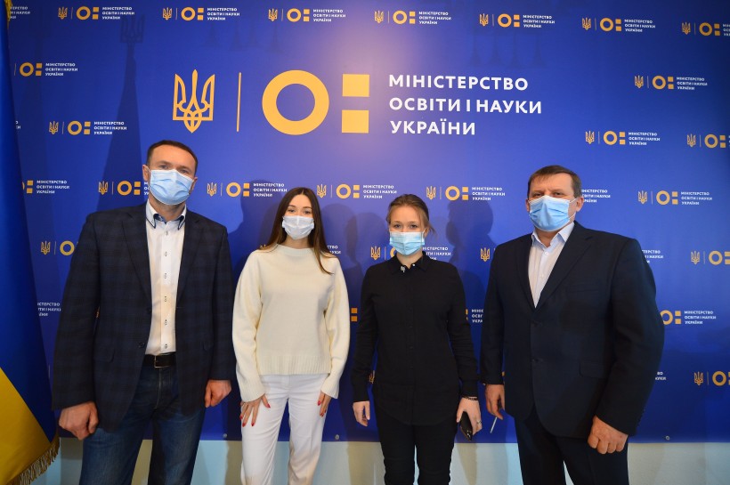 МОН та Мінцифри запустили платформу «Всеукраїнська школа онлайн»