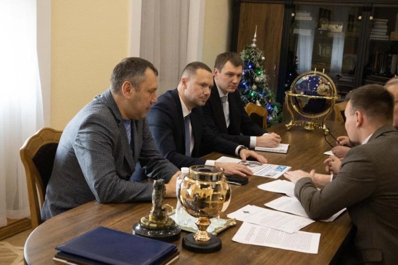Сергій Шкарлет і президент НАН України Анатолій Загородній провели робочу зустріч для узгодження діяльності у 2022 році