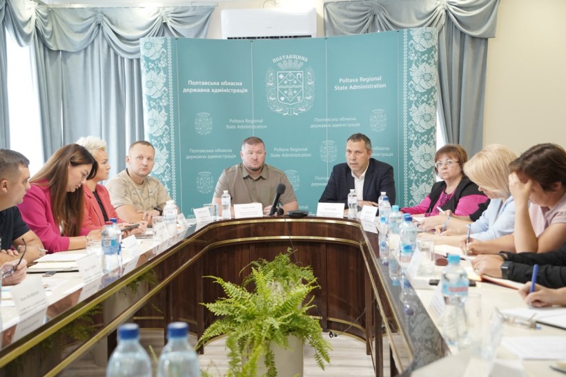 У Полтаві за участю Держсекретаря МОН проведено нараду щодо готовності області до початку нового навчального року