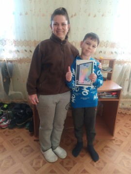 Цифрові пристрої для здобувачів освіти: понад 3 тис. планшетів отримали учні Дніпровщини, Донеччини та Миколаївщини