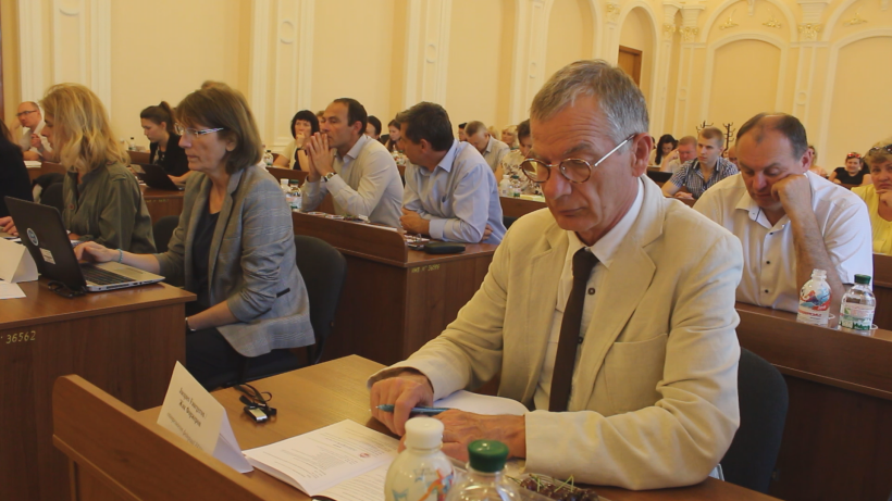 Як виростити міні-ківі та перейняти французький досвід у виноробстві: на Одещині провели Дні освіти і науки Франції в Україні